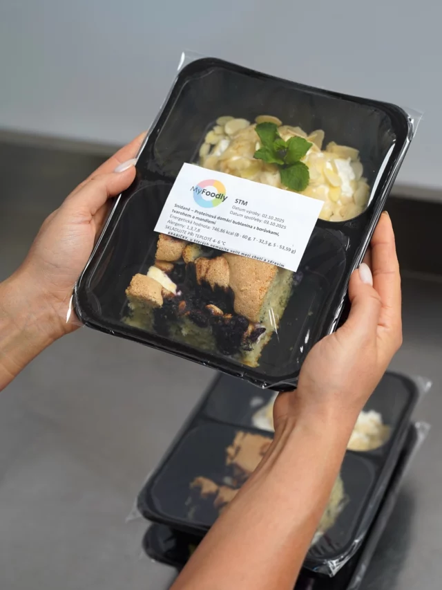 Každá krabička je přesně vypočítaná podle makroživin vámi zvoleného programu.
Na etiketě najdete nejen celkové množství kalorií, ale i přesný rozpis sacharidů, tuků a bílkovin – abyste měli svůj progres plně pod kontrolou. 💚✨